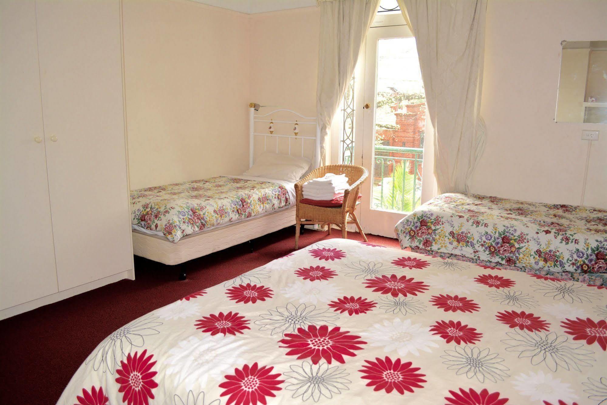Georgian Court Inn Melbourne Bagian luar foto